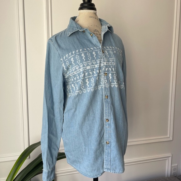 H&M Light Blue Denim Shirt - Picture 2 of 6